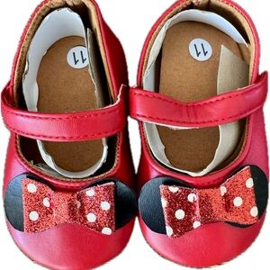 New With Tags: Minnie Mouse Velcro Shoes (12-18 Months)
